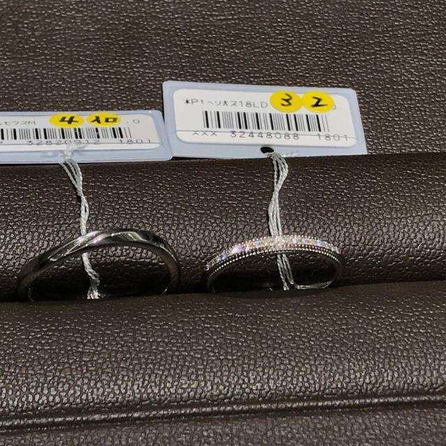 【アイプリモ(I-PRIMO)の口コミ】 ストレートタイプのハーフエタニティで淵にメレの模様がついているのがと…