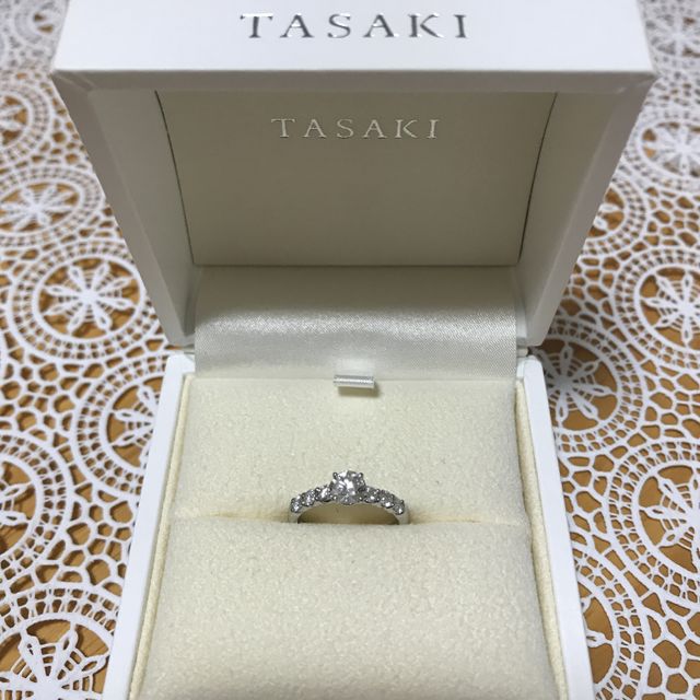 【TASAKI(タサキ)の口コミ】 婚約指輪、結婚指輪ともに色々なお店を回りましたが、タサキさんのデザイ…