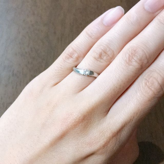 【ギンザタナカブライダル(GINZA TANAKA BRIDAL)の口コミ】 華奢なものより太めのほうが、歳をとってからもつけやすいかなと思いこの…