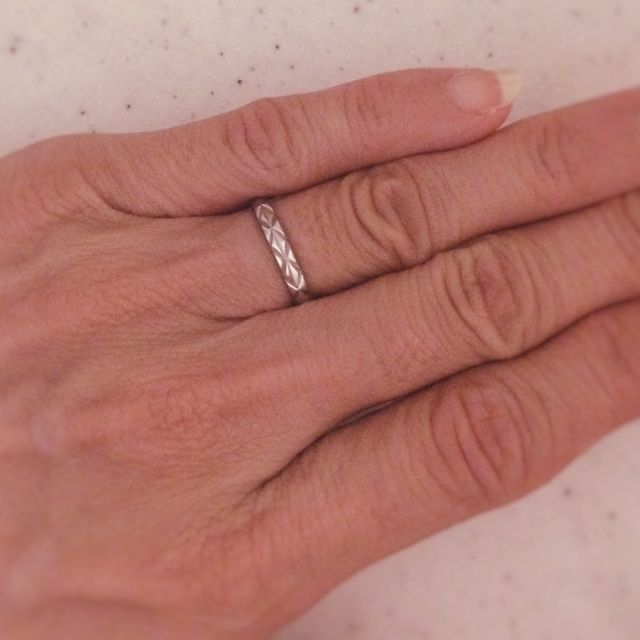 【シャネル(CHANEL)の口コミ】 急遽結婚式をあげることになり、特に考えていなかった結婚指輪。友人から…