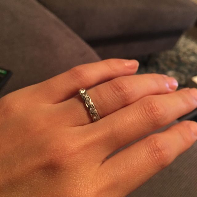 【ショーメ(CHAUMET)の口コミ】 指が長く手が大きいので、ある程度のボリュームがあるこの指輪は私の手に…