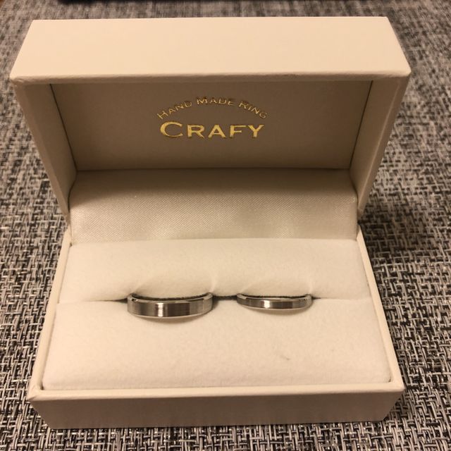 【CRAFY(クラフィ)の口コミ】 結婚生活を始めるにあたり、初めのお揃いのもの、初めの共同作業を結婚指…