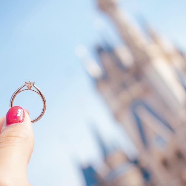 【ケイウノ ブライダル(K.UNO BRIDAL)の口コミ】 これは旦那がプロポーズの時にくれた。婚約指輪になります。もともとディ…