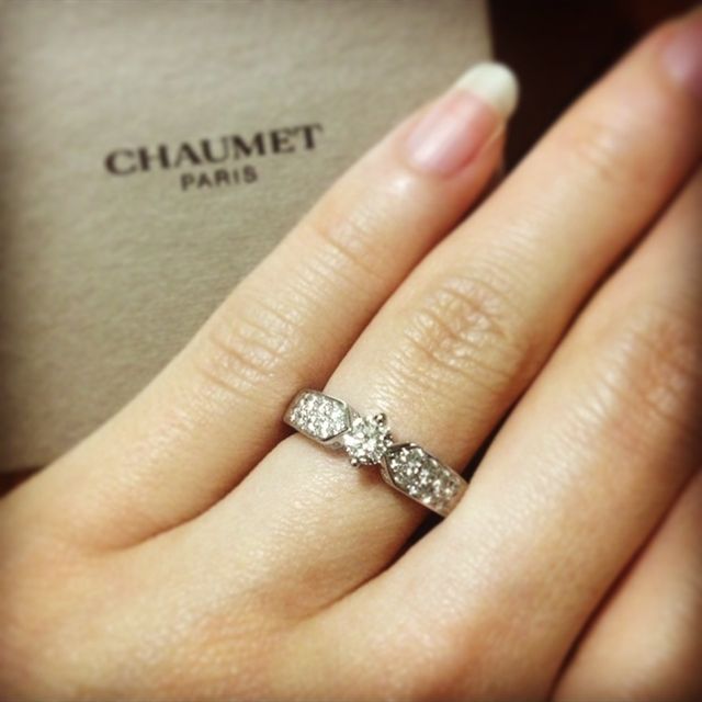 【ショーメ(CHAUMET)の口コミ】 本当にたくさんの指輪を見に行きました。
その中で、デザインが気に入った…