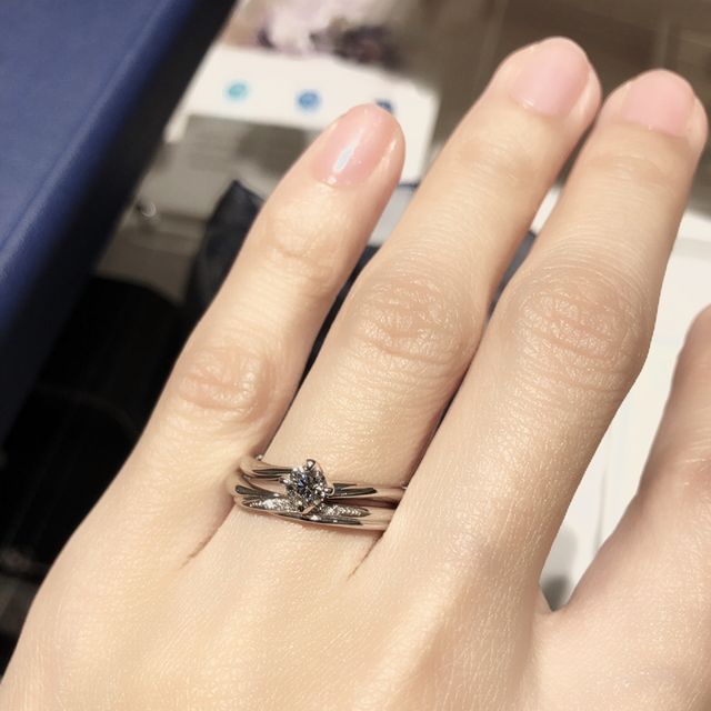 【銀座ダイヤモンドシライシの口コミ】 ・女性側のデザインの良さ(特にセット着用時の美しさが決め手だった)
・男…