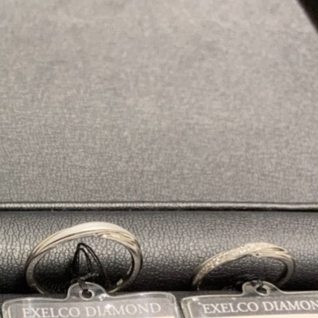 【エクセルコダイヤモンド(EXELCO DIAMOND)の口コミ】 女性の方は、細身でダイヤが入っているものを希望していました。元々はウ…
