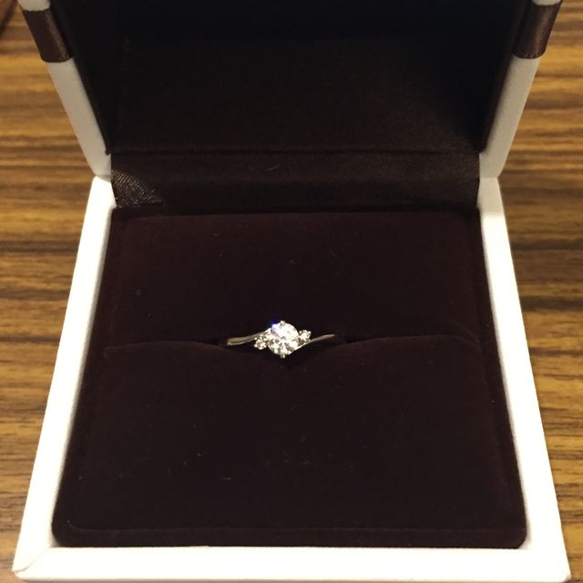 【アイプリモ(I-PRIMO)の口コミ】 数あるデザインの中から、試着して一番指がきれいに見えるものを選べまし…