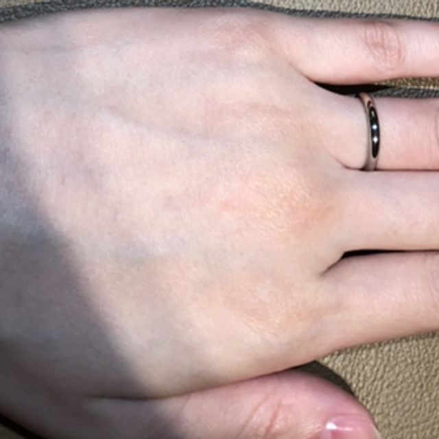 【カルティエ(Cartier)の口コミ】 シンプルでダイヤの付いていないデザインを探していました。カルティエの1…