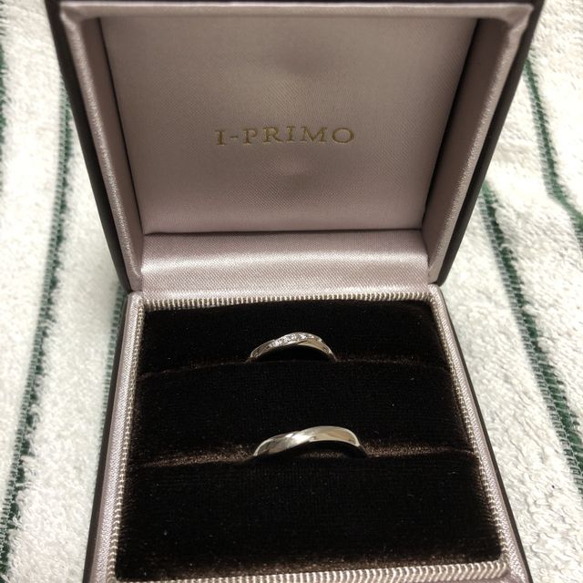 【アイプリモ(I-PRIMO)の口コミ】 本当はゴールドピンクかゴールドにしようと思っていましたが、シルバーで…