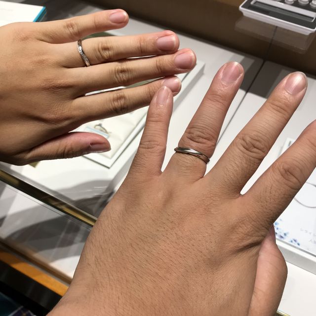 【銀座ダイヤモンドシライシの口コミ】 私の好みのデザインが、少し捻れているタイプのものが良かった事が決め手…