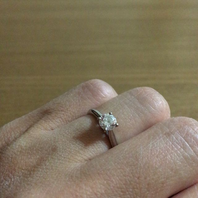 【カルティエ(Cartier)の口コミ】 予算内で納得のいく4cのものが見つかったので決めました。自分の決めてい…