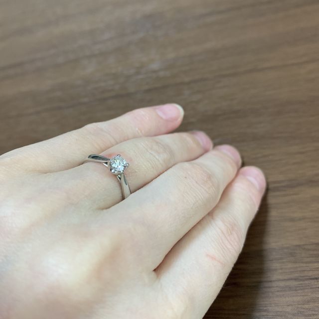 【アイプリモ(I-PRIMO)の口コミ】 いろいろなお店を見ましたが、これは一目惚れでした！
ダイヤに向かって細…