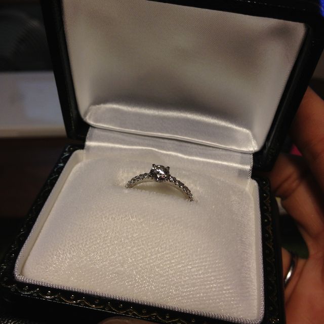 【オリエンタル宝石研究所の口コミ】 主人が私の知らない間に自分一人で選んで、サプライズでプレゼントしてく…