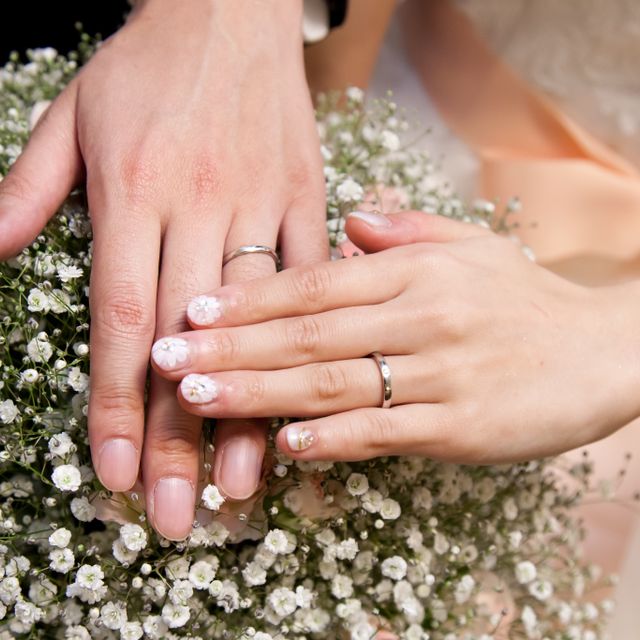 【4℃ BRIDAL(ヨンドシーブライダル)の口コミ】 結納帰りにですが2人で東京駅のヨンドシーに行ってこの指輪に決めました。…