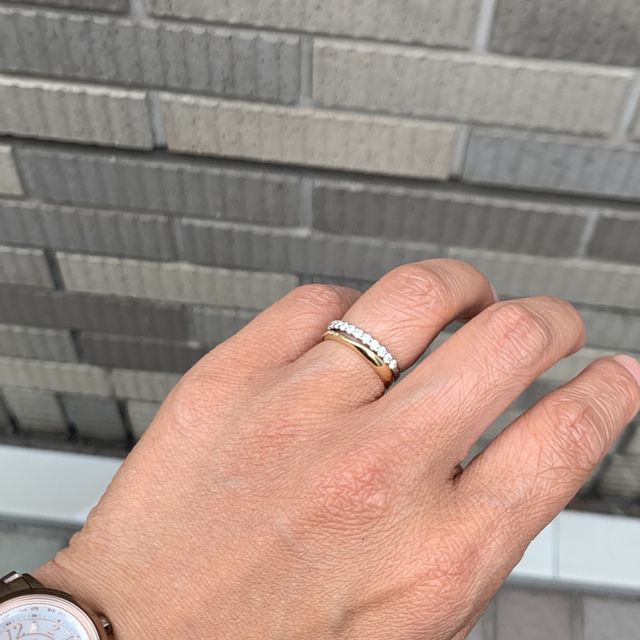 【銀座ダイヤモンドシライシの口コミ】 いつも結婚指輪、婚約指輪は、プラチナを着用しているため、今回はゴール…