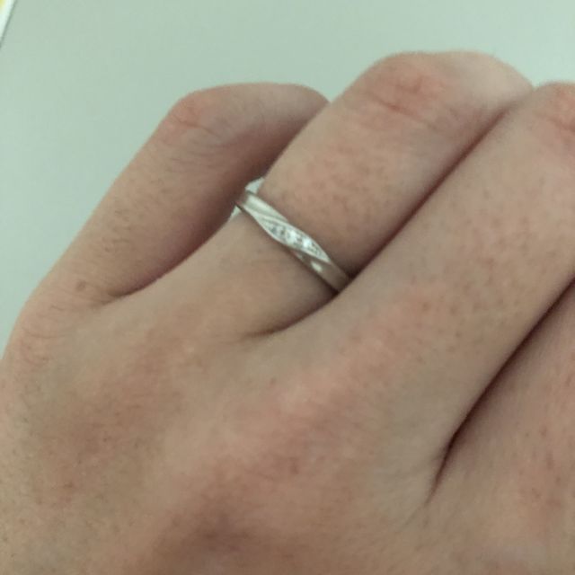 【銀座ダイヤモンドシライシの口コミ】 ダイヤうめこみがよかったからと、型がよかったから。値段も色々あって好…