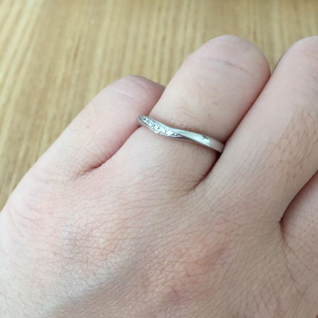 【4℃ BRIDAL(ヨンドシーブライダル)の口コミ】 検討している時からずっと4℃の指輪がいいと思っていて、お店に見に行きま…