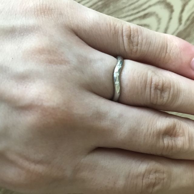 【ティファニー(Tiffany & Co.)の口コミ】 ストレートの指輪より、少し湾曲したふんわりした指輪が好きだったのと、…