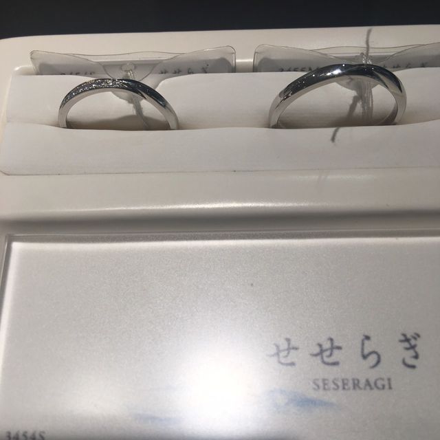 【俄(にわか)の口コミ】 たくさん試着してデザインが素敵だったのでこれに決めました！細身でかわ…