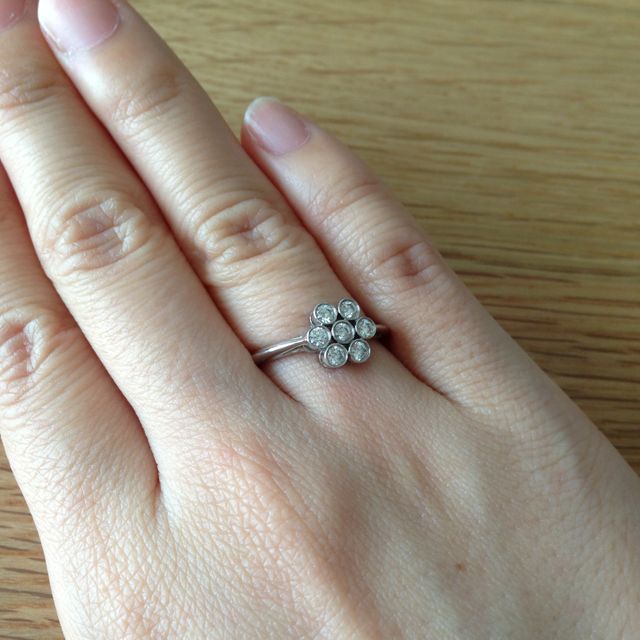 【ティファニー(Tiffany & Co.)の口コミ】 婚約指輪探しに数店巡り試着しましたが、指が太くて短いのでいくつか試着…