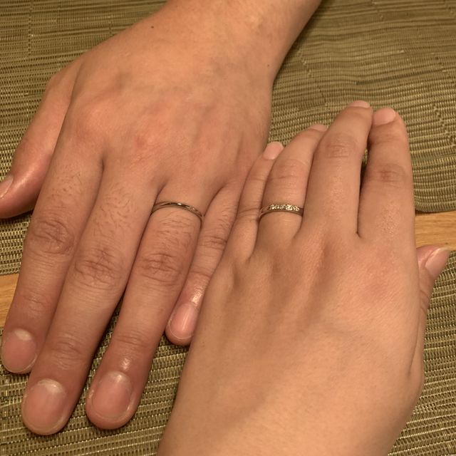 【アイプリモ(I-PRIMO)の口コミ】 元々Vラインを見ていましたが色々見ていく中でダイアもあり、シンプルで派…