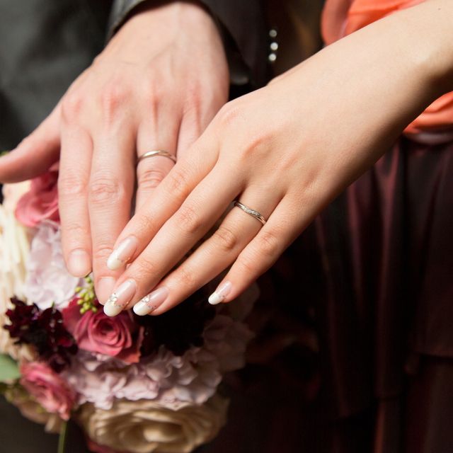 【アイプリモ(I-PRIMO)の口コミ】 シンプルなデザインの指輪を探していました。
この指輪はシンプルだけど小…