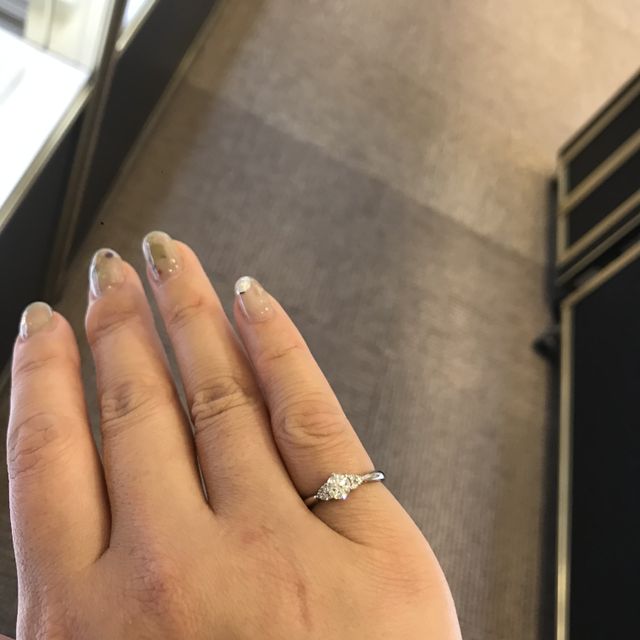 【ギンザタナカブライダル(GINZA TANAKA BRIDAL)の口コミ】 プラチナにこだわってそうなブランドの指輪。

試着で置いているサイズが…