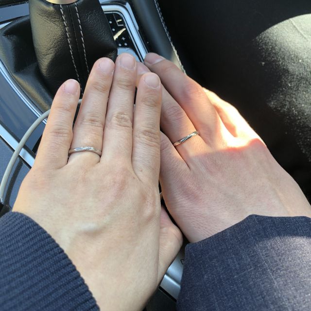 【Dolfani(ドルファーニ )の口コミ】 仕事でもつけたままにできるように石が小さめのシンプルな指輪にしました…