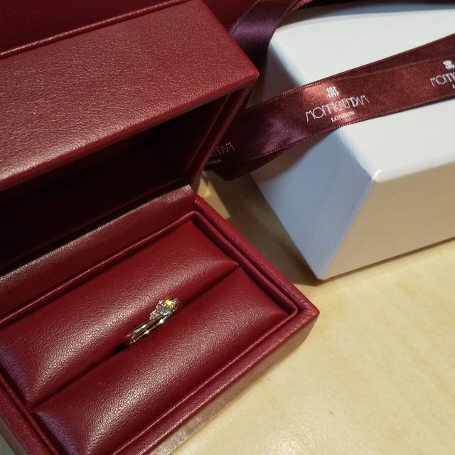 【モニッケンダム(MONNICKENDAM)の口コミ】 世界三大ダイヤモンドカッターズブランドという事、ヨーロッパの豊潤なう…