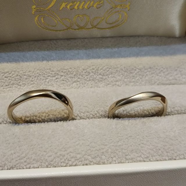 【Preuve(プルーヴ)の口コミ】 ダイヤなどの宝石不要であったため、シンプルな指輪を探していた。ウェー…