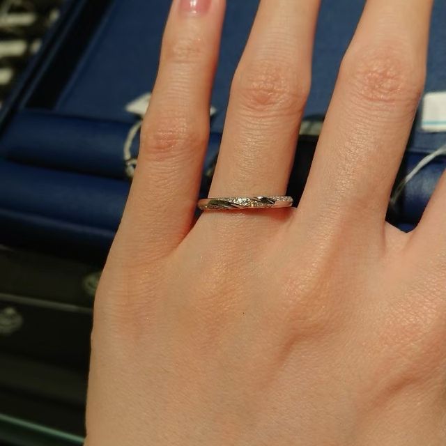 【エクセルコダイヤモンド(EXELCO DIAMOND)の口コミ】 ストレートタイプです。全体的にねじりがたくさん入っており、そこにダイ…