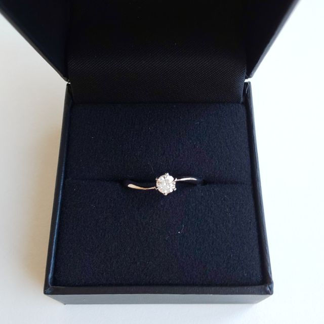 【EYE JEWELRY UMAKI(アイジュエリー ウマキ)の口コミ】 シンプルではあるが、少し工夫があるものをさがしていました。歳を重ねた…