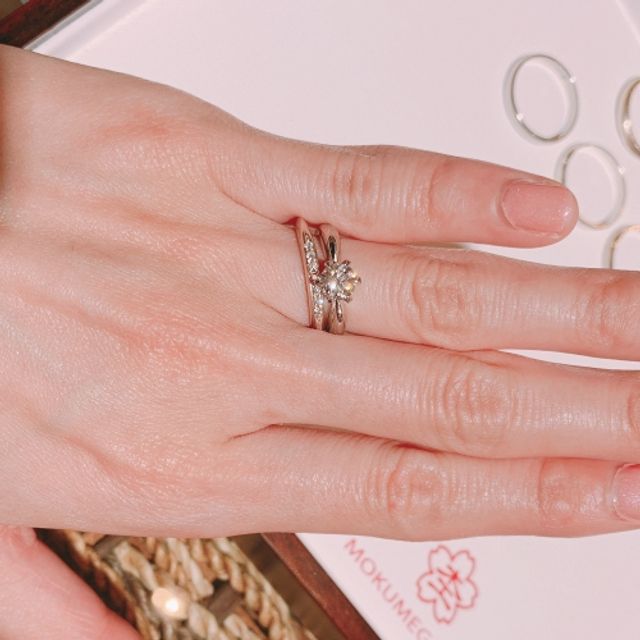 【杢目金屋(もくめがねや)の口コミ】 一つの金属から二つのリングが出来る事により、模様が一緒であるというの…