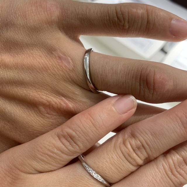 【LUCIE(ルシエ)の口コミ】 あんまり派手すぎず、落ち着きがあるものが欲しかった。
そしてダイヤが入…