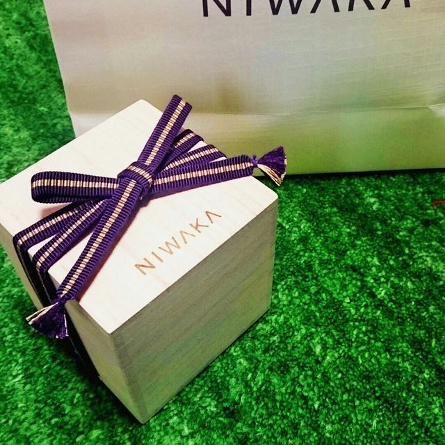 【俄(にわか)の口コミ】 シンプルだけど 少し変わっている指輪を探し、ぴったりなものを見つけまし…