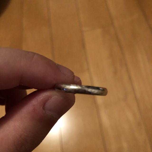 【ヴァン クリーフ＆アーペル(Van Cleef & Arpels)の口コミ】 嫁がヴァンクリを気に入ったので揃えて購入しました。ぱっと見はシンプル…