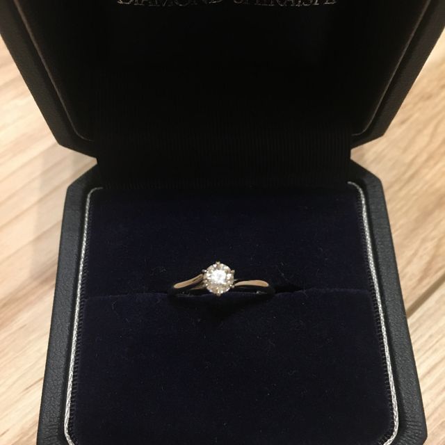 【銀座ダイヤモンドシライシの口コミ】 彼がプロポーズの際にくれたダイヤモンドが、色も形も大きさもとっても良…