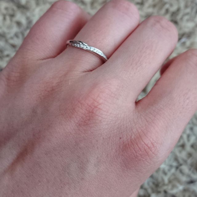 【銀座ダイヤモンドシライシの口コミ】 もともとウェーブを探していましたが、探しているうちにストレートも気に…