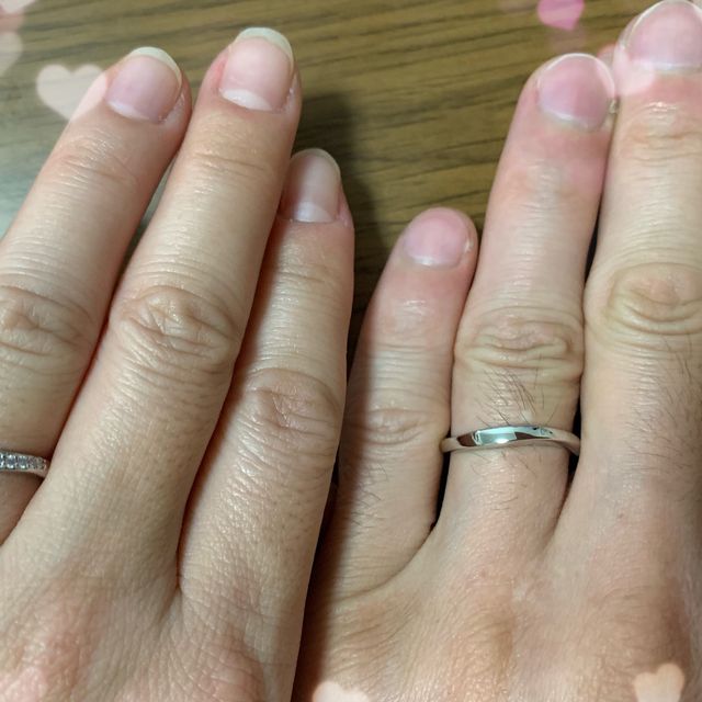 【ラザール ダイヤモンド(LAZARE DIAMOND)の口コミ】 はじめは他店でコンビネーションなどを見ていたので、デザインはとてもシ…