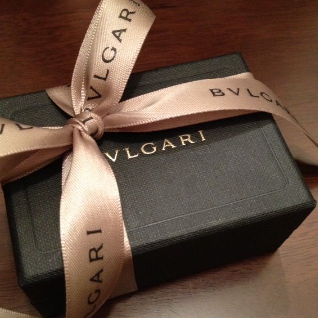 【ブルガリ(BVLGARI)の口コミ】 最終的にティファニーとブルガリで迷いましたが、ブルガリの方が落ち着い…