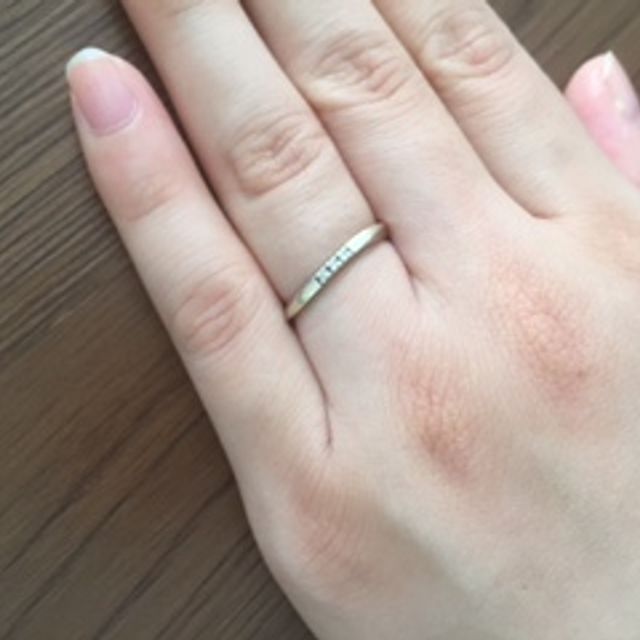 【4℃ BRIDAL(ヨンドシーブライダル)の口コミ】 シンプルなデザインが良かったがダイヤがついているのを選びたかったので…