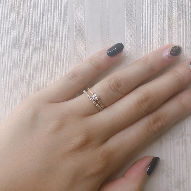 【AHKAH(アーカー)の口コミ】 もともとゴールドのアクセサリーが好きだったので、色はゴールドと決めて…