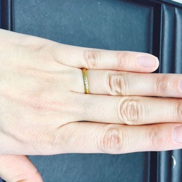 【VENUS TEARS(ヴィーナスティアーズ)の口コミ】 ゴージャスというよりもシンプルでカジュアルな服装にもマッチする感じが…