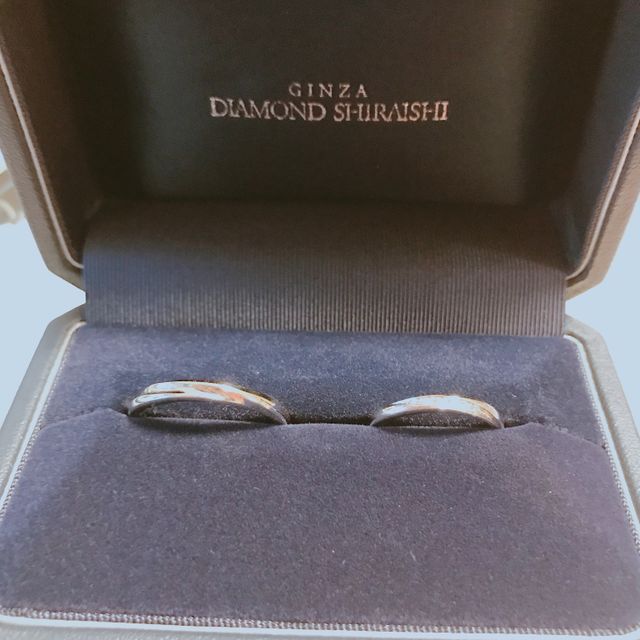 【銀座ダイヤモンドシライシの口コミ】 指輪のデザインがとても豊富です。婚約指輪、結婚指輪共にシンプルなデザ…
