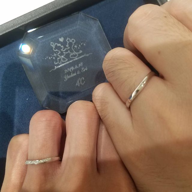 【4℃ BRIDAL(ヨンドシーブライダル)の口コミ】 ディズニーが大好きなので、絶対にコレって決めてましたぁ♡
ウェーブして…