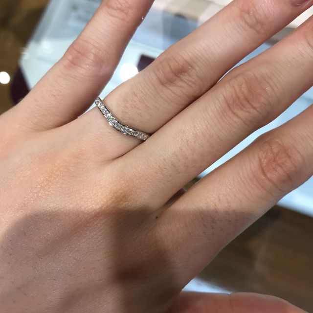 【モニッケンダム(MONNICKENDAM)の口コミ】 デザイン的に華奢になり過ぎると、ファッションリングのように見えてしま…