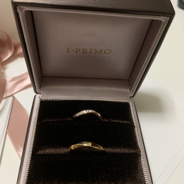 【アイプリモ(I-PRIMO)の口コミ】 男性の指輪はシンプルなのが多かったのですが、これは男性の指輪の方もデ…