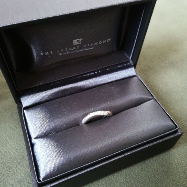 【ラザール ダイヤモンド(LAZARE DIAMOND)の口コミ】 一生物の指輪ということで、何店舗か見て回りラザールダイヤモンドに決め…