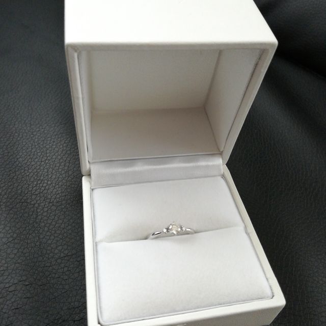 【GRACIS(グラシス)の口コミ】 婚約指輪は高いですが、20万以内で良いダイヤを購入したいと思いこちらに…