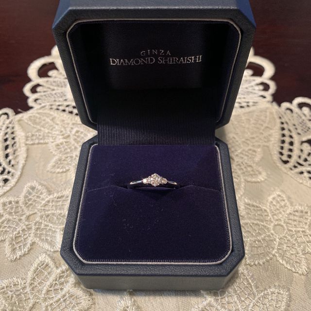 【銀座ダイヤモンドシライシの口コミ】 色々な形の指輪を見せて頂きましたが、結婚指輪をシンプルなストレートの…